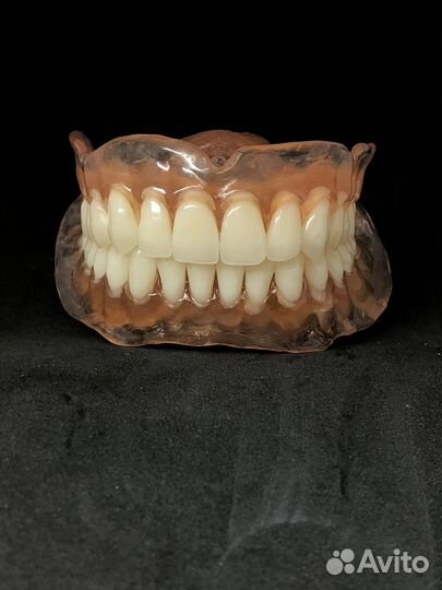 Зубной техник