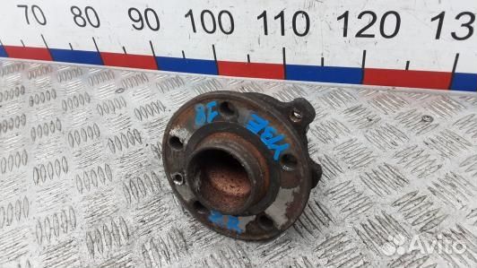 Ступица задняя правая volvo V70 3 (YBE18NY01)