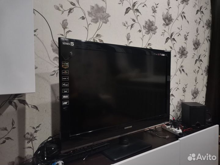 Телевизор samsung