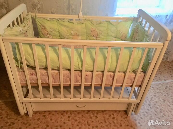 Кроватка маятник