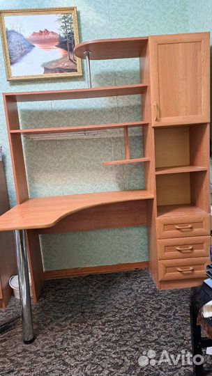 Компьютерный стол