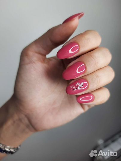 Мастер маникюра и педикюра