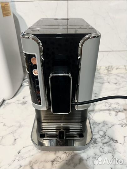 Кофемашина автоматическая RED Colomba RCM-1550