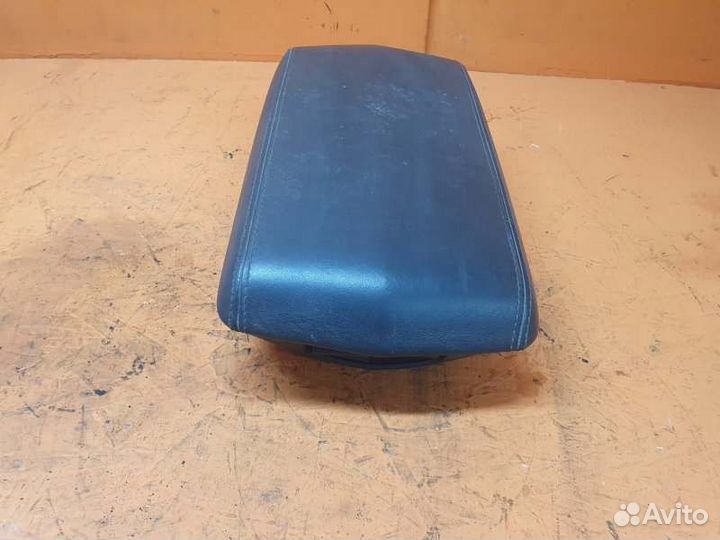 Крышка подлокотника Cadillac Cts 3.6 2008