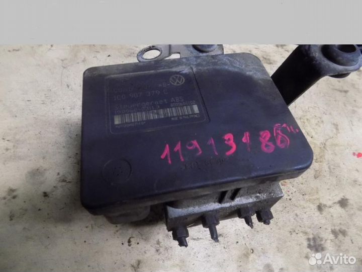 Блок ABS (насос) Octavia 1997-2000