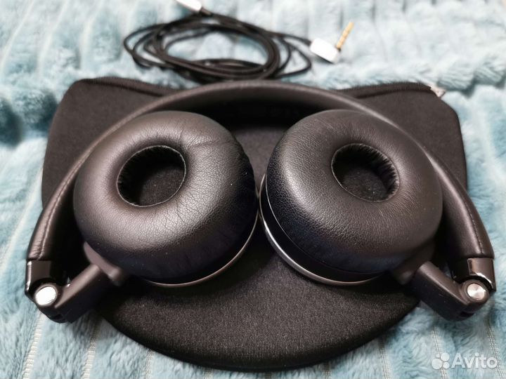 Проводные наушники накладные AKG N60nc