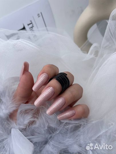 Модель на наращивание ногтей/маникюр и педикюр