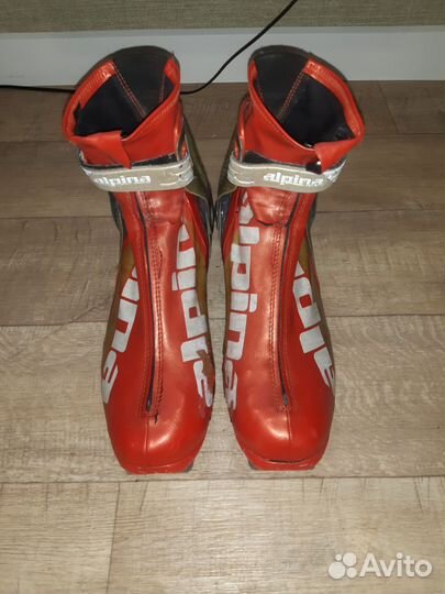 Лыжные коньковые ботинки Alpina