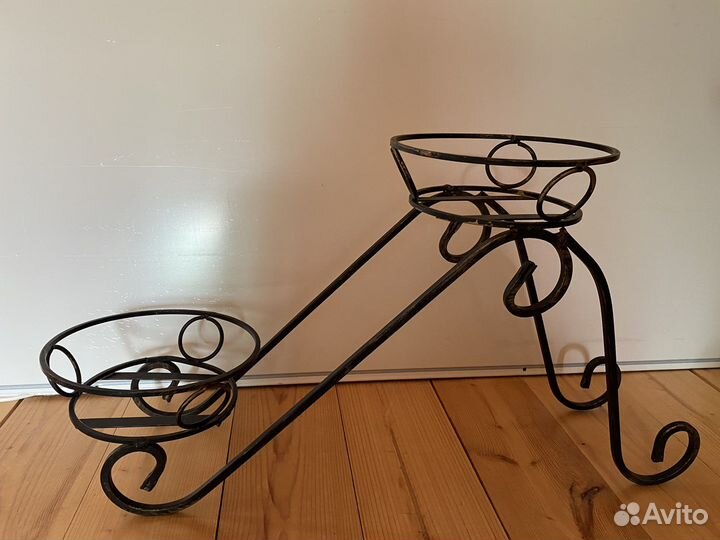 Кованая подставка для цветов 2 шт