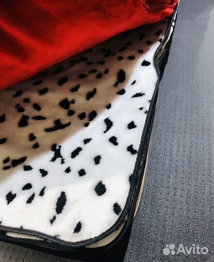 Накидки на сидения меховые. В наличии
