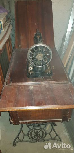 Швейная машинка зингер ножная