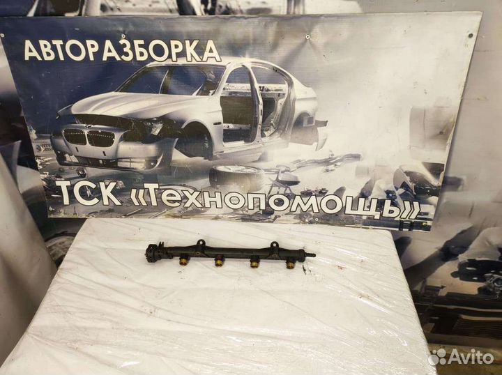 Рампа топливная Volkswagen Golf 3