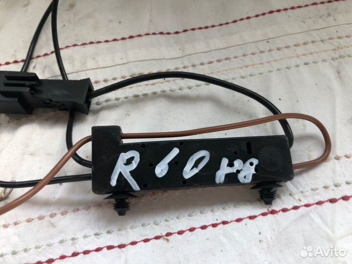 Антенна задняя правая Mercedes-Benz C-Class W204