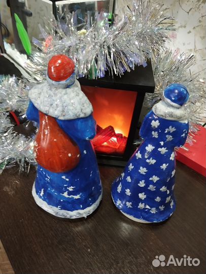 Дед мороз и снегурочка под елку