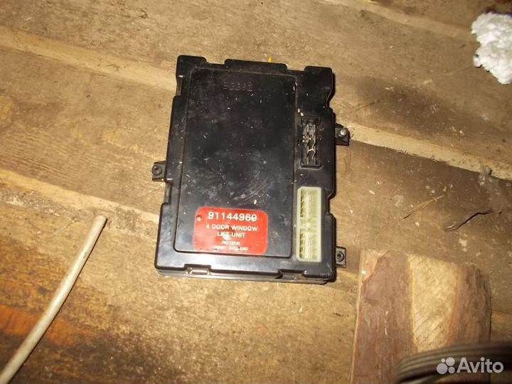 Блок управления стеклоподъемниками Opel Frontera