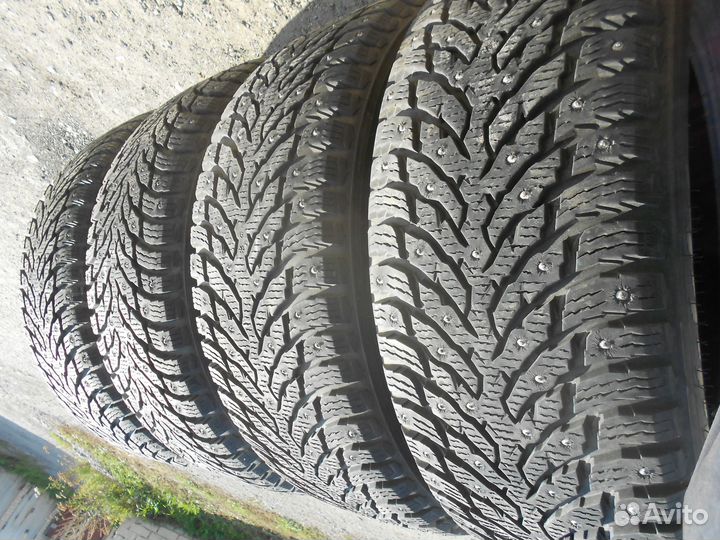 Nokian Tyres Hakkapeliitta 9 225/50 R18
