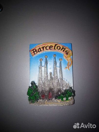 Магниты на холодильник из разных стран