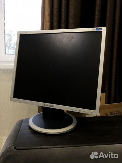 Монитор Samsung syncmaster 940n