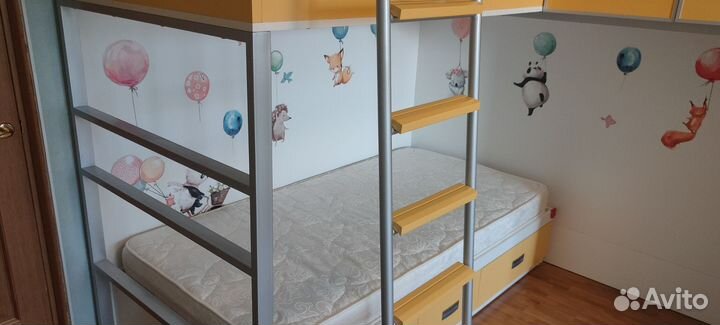 Двухъярусная детская кровать