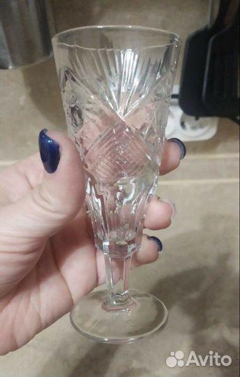 Хрустальные рюмки