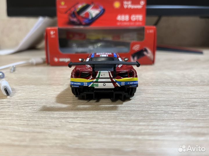 Машинка burago