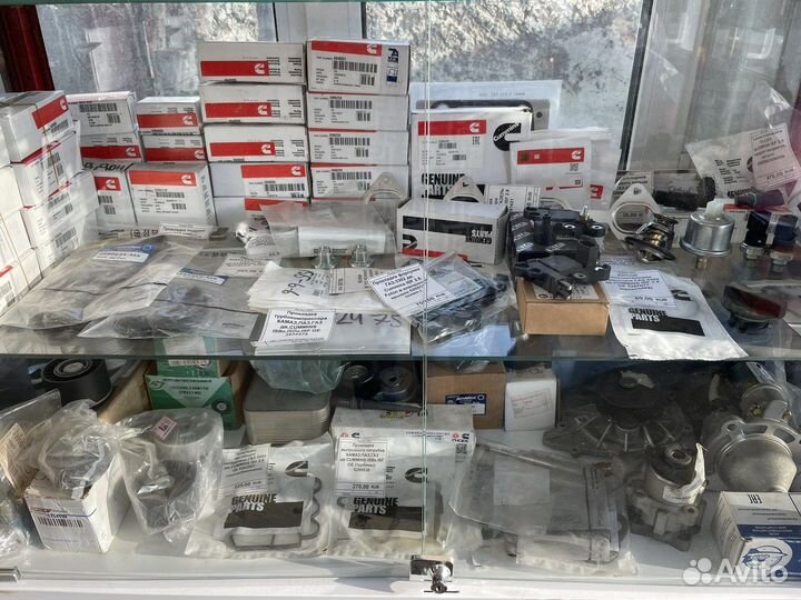 Продаю запчасти на cummins 2,8