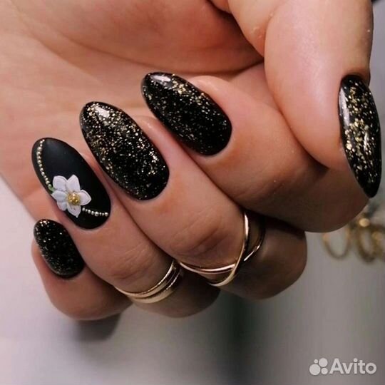 Маникюр/ педикюр