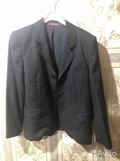 Школьный пиджак на мальчика черный в полску 134