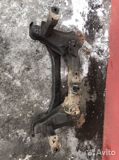 Подрамник передний Mazda Tribute