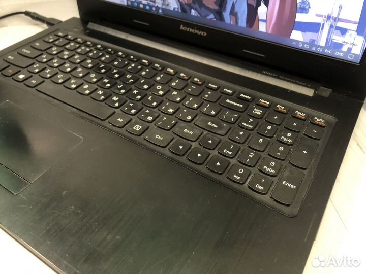 Игровой ноутбук Lenovo 4 ядра/2 видяхи/8gb/1tb