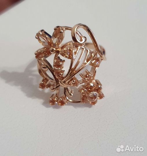 Золотые серьги и кольцо 585 пробы