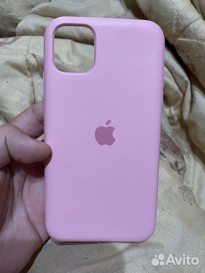 Чехлы на iPhone 11