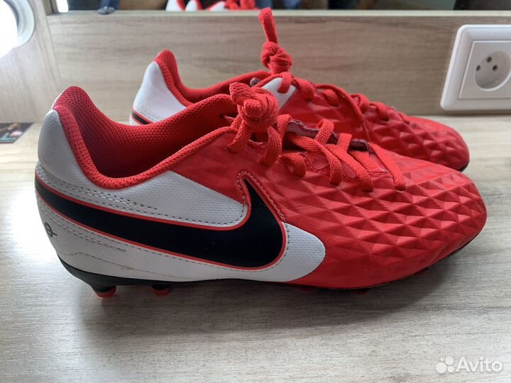 Бутсы Nike с шипами 36 размер