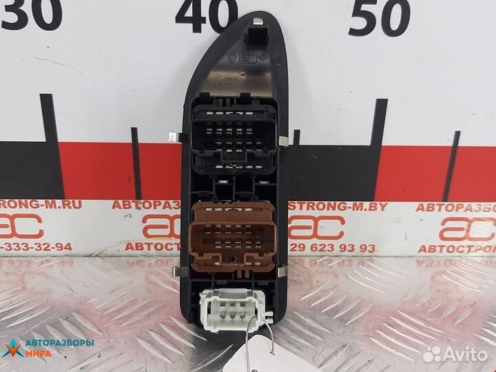 Блок управления стеклоподъемниками Renault