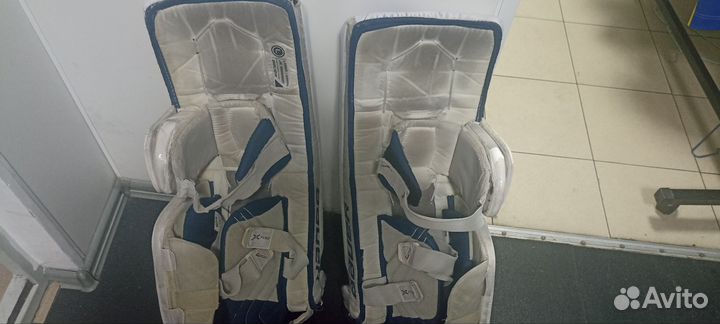 Вратарские щитки Bauer x700