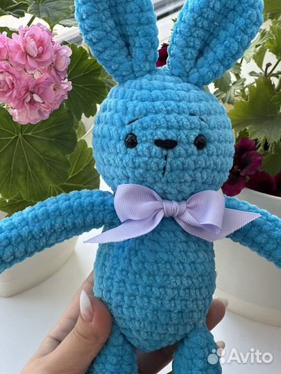 Плюшевый заяц амигуруми