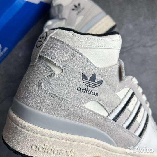 Кроссовки adidas