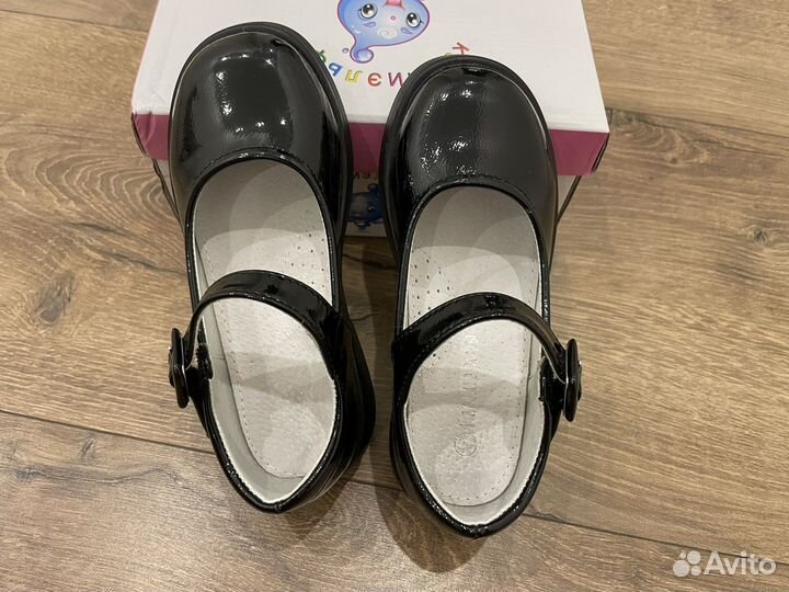 Туфли лакированные 29 разм (19 см)