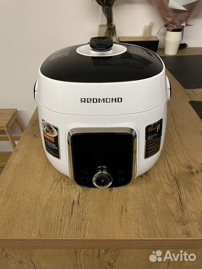 Мультиварка скороварка Redmond RMC-P470