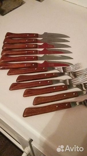 Столовые приборы : вилки и ножи Испания