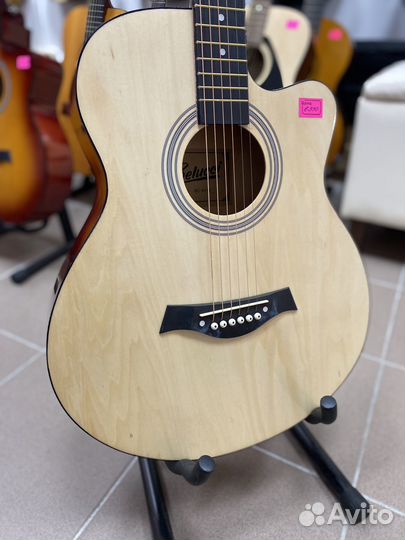 Акустическая гитара полноразмерная