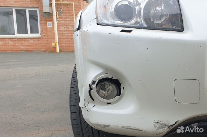 Передний бампер Тойота RAV 4. Оригинал