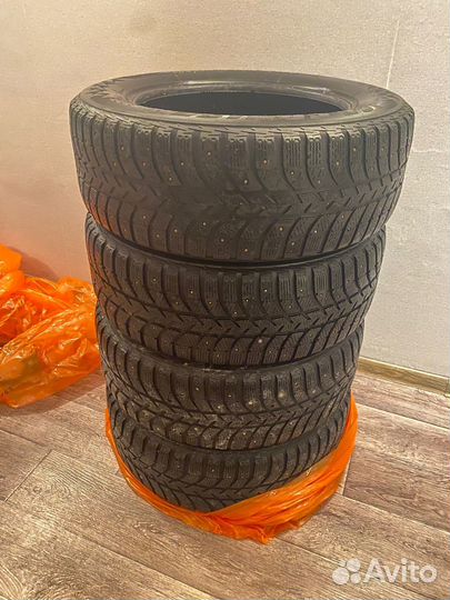 Bridgestone Ice Cruiser 5000 215/60 R16 95T