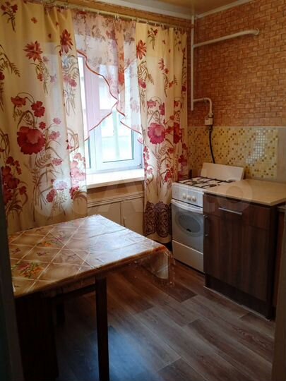 2-к. квартира, 43 м², 1/3 эт.