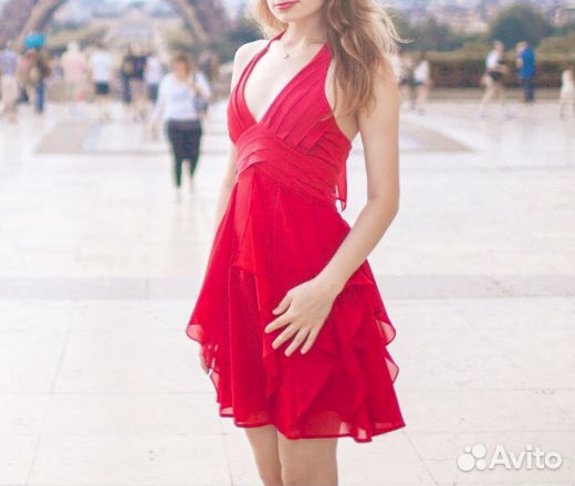 Платье красное с воланами и открытой спиной