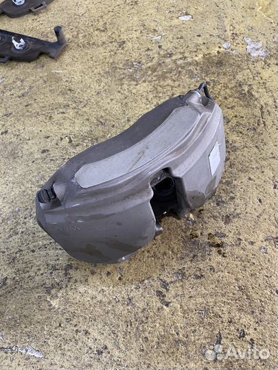 Продаю 318 суппорт правый на ауди А5/А4