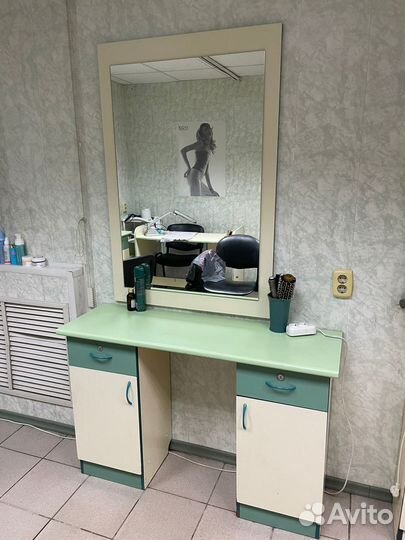 Парикмахерский стол