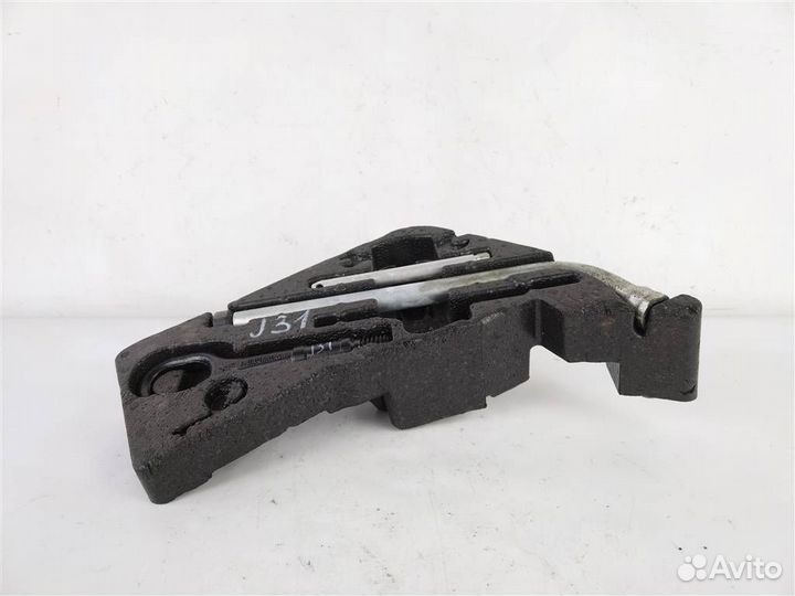 Ящик для инструментов ауди Q7 2005