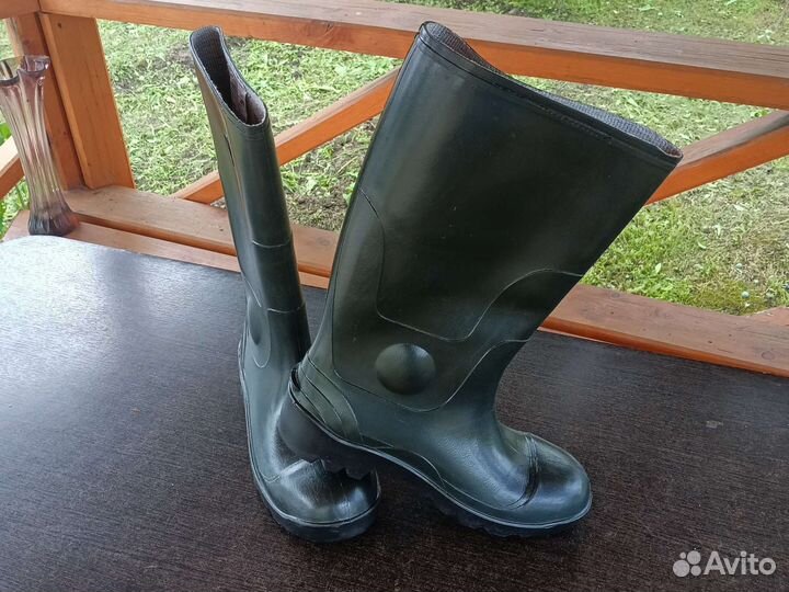 Сапоги резиновые мужские абсолютно новые