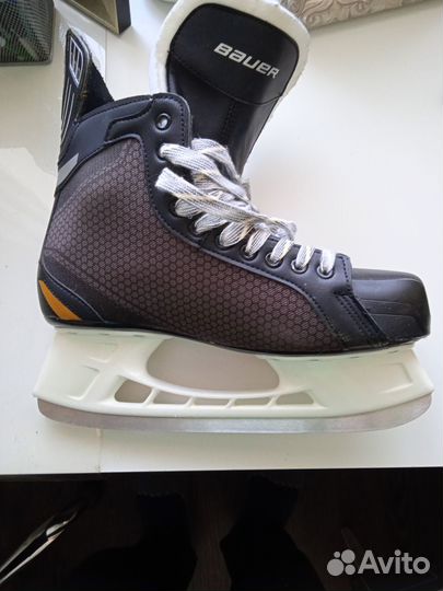 Хоккейные коньки bauer